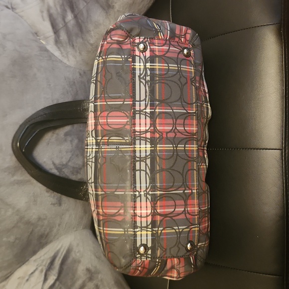 Coach Poppy Signature Tartan Plaid Red, Black & Green Shoulder HandBag - Picture 3 of 6